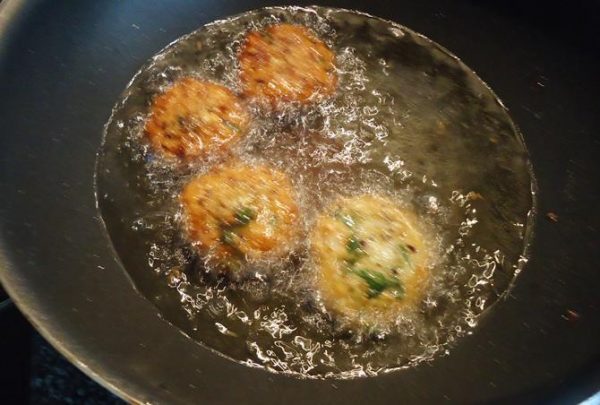 Alasanda vada recipe | Lobia vada | Black eyed pea fritters