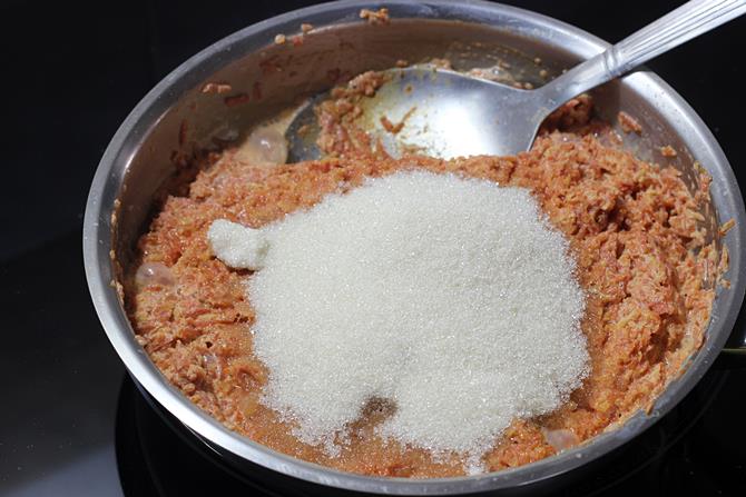 Carrot Halwa Recipe   Gajar ka Halwa   Swasthi s Recipes - 8