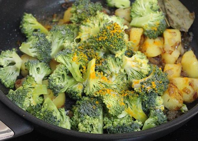 addition of salt to make broccoli gravy curry recipe