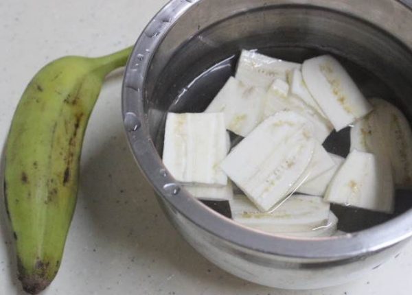 Banana bajji | Aratikaya bajji recipe - Swasthi's Recipes