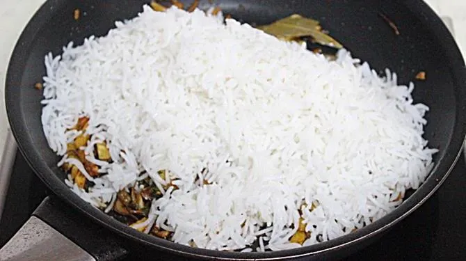 addition of rice to make potato rice