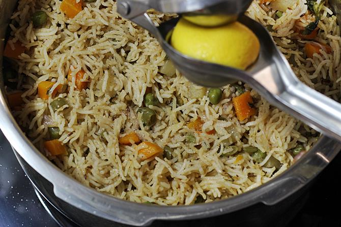 Vegetable biryani in pressure cooker | How to make veg ...