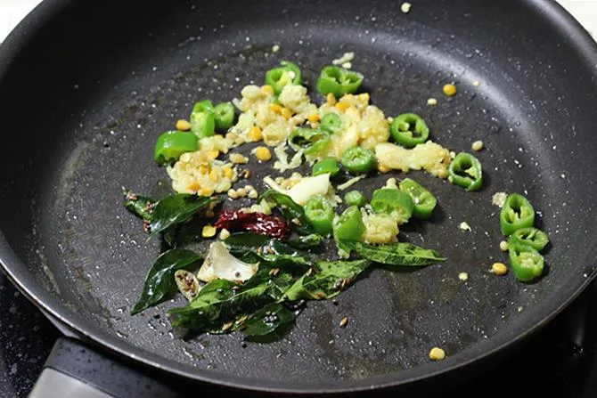 frying ginger chili in oil for beetroot curry