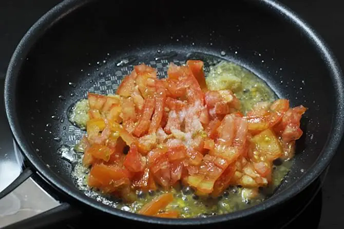 Close Up of Kadai Paneer, a Popular North Indian Semi Dry Dish Made by  Cooking Paneer Stock Image - Image of healthy, dish: 220935287