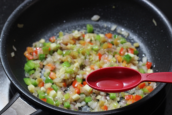 Baby Corn Manchurian   Swasthi s Recipes - 16