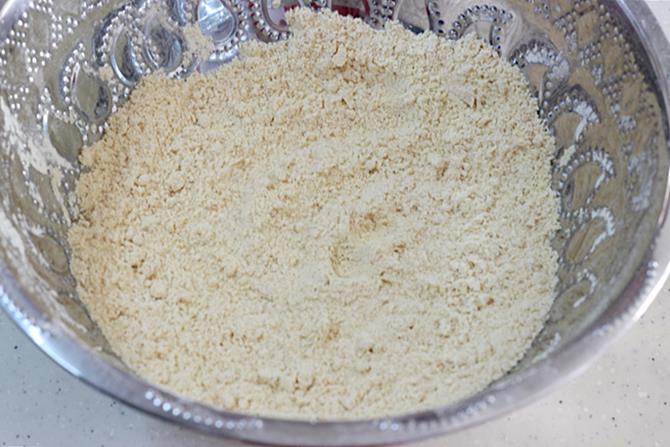 Sev Recipe  Omapodi  Karapusa    Swasthi s Recipes - 11