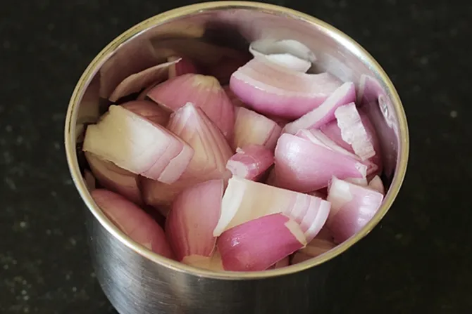 blending onions
