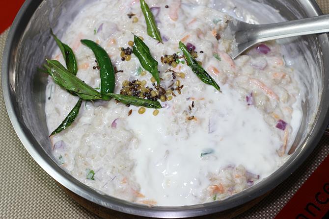 Curd oats recipe   Oatmeal in seasoned yogurt   Oats recipes - 58