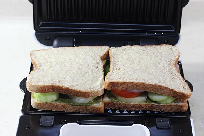 grilling sandwich in toaster