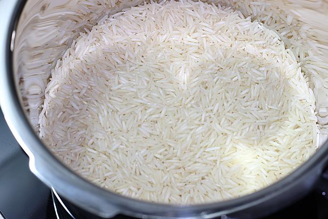 How To Cook Basmati Rice In Pot Or Cooker For A Meal Or Biryani