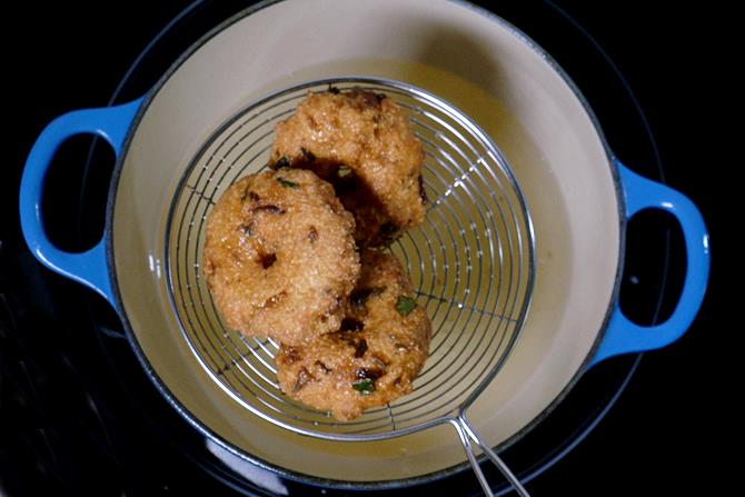 Rava Vada Recipe  Instant Suji Vada    Swasthi s Recipes - 34