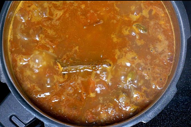 Tomato rice recipe video | South Indian style spicy tomato rice recipe