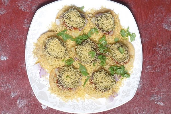 Sev Puri Recipe (Sev Batata Puri) - Swasthi's Recipes