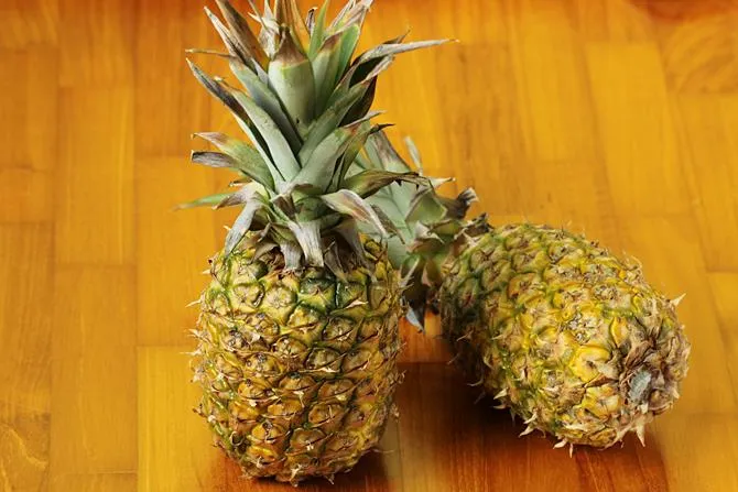 choosing pineapples