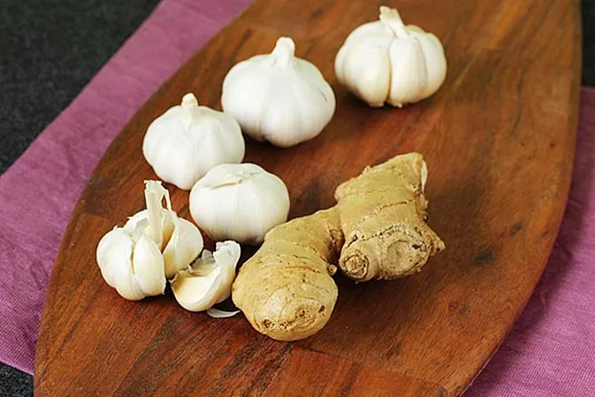ginger garlic to make paste