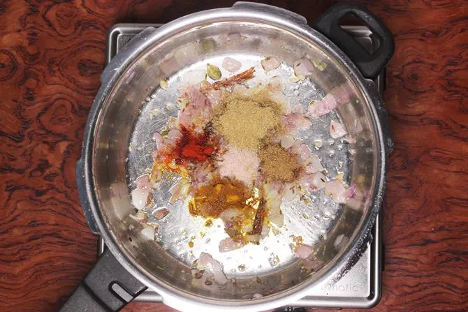 Add all the spice powders