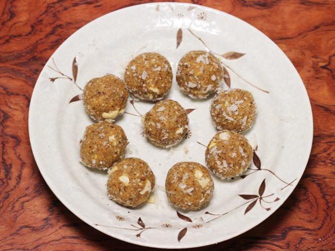 Copra laddu recipe | Endu kobbari laddu | Dried coconut jaggery ladoo