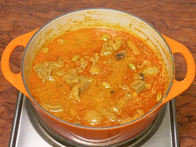 slow cooking lamb korma