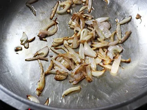frying onions for ghee rice