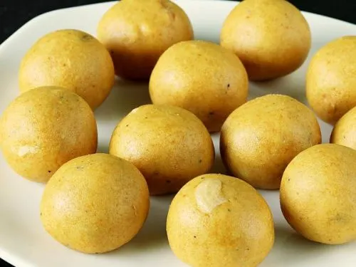 moong dal ladoo