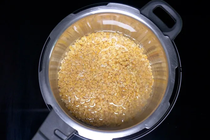 cooking dal in pressure cooler