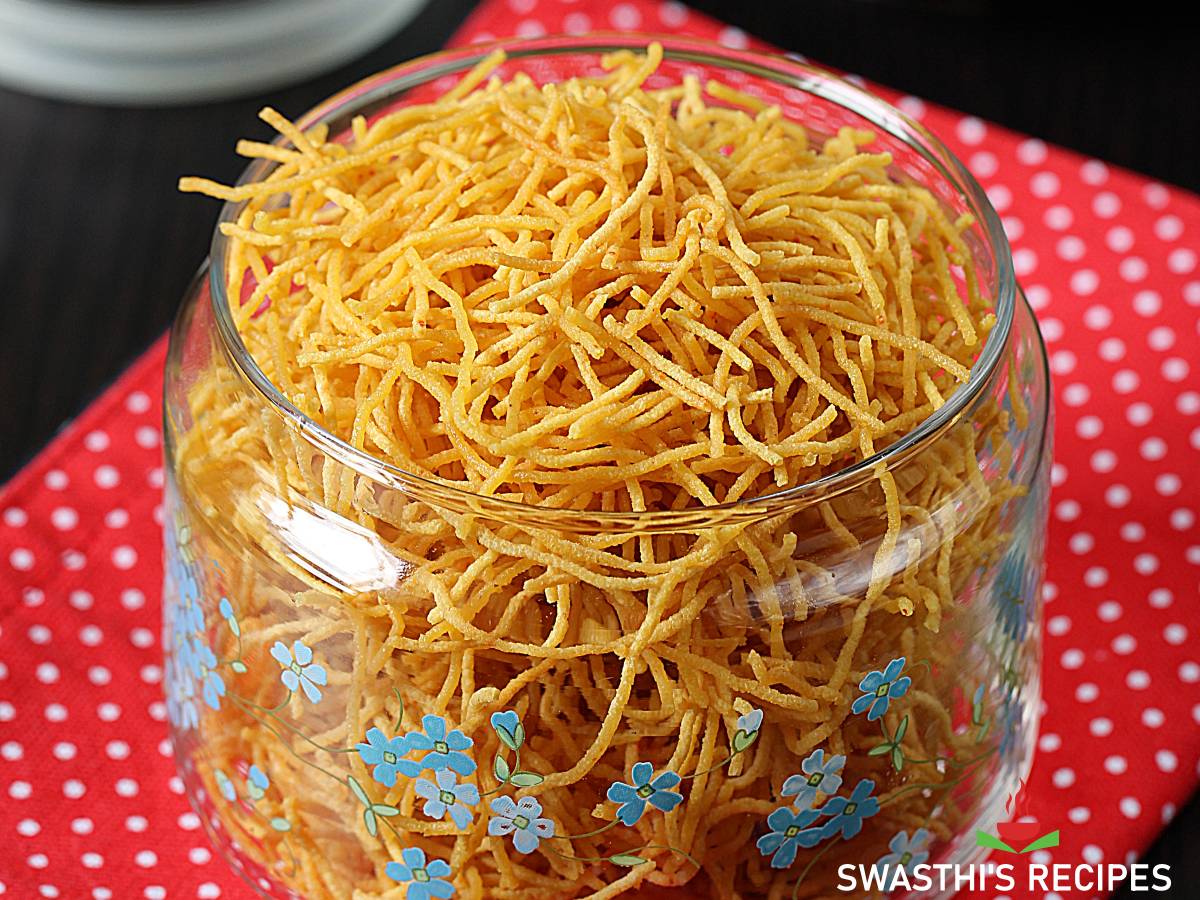 sev-recipe-omapodi-recipe-karapusa-recipe-swasthi-s-recipes