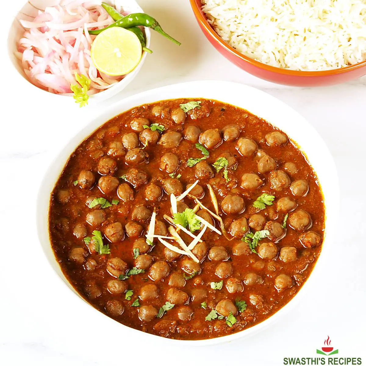 chole recipe made with chickpeas, spices and herbs