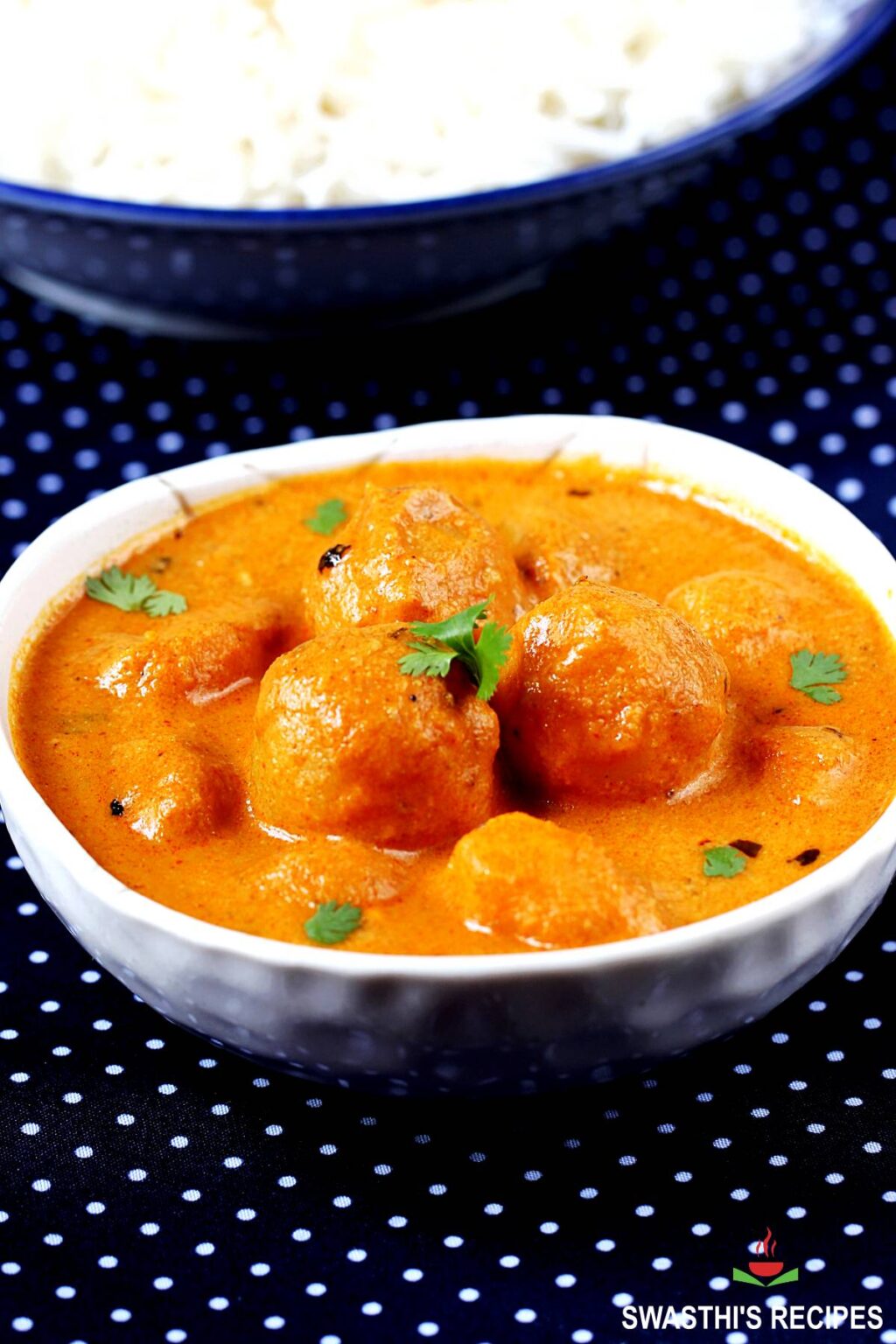 Dum Aloo Recipe Restaurant Style Swasthi S Recipes