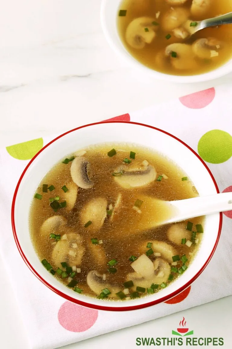 Clear soup with vegetables