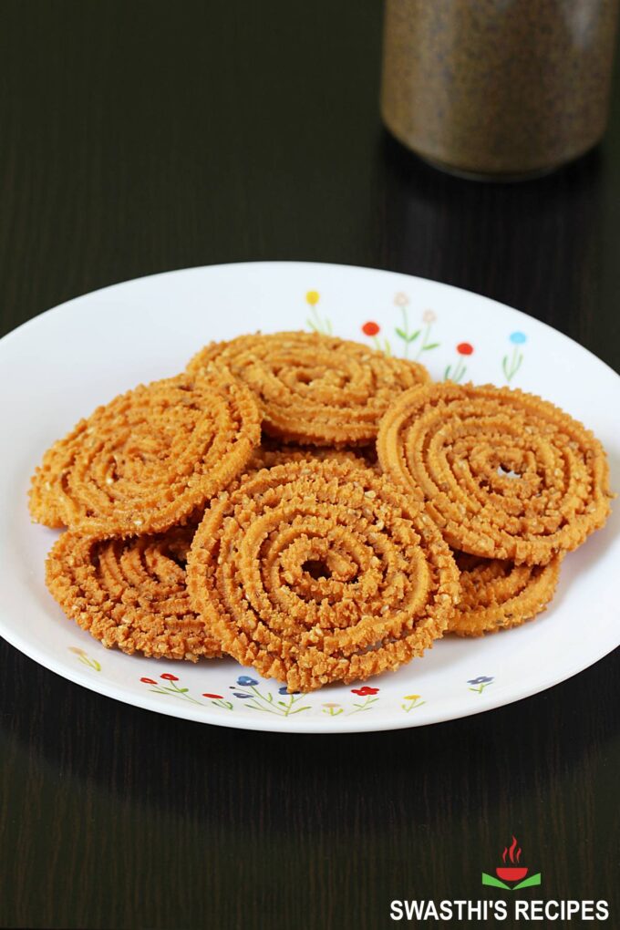 Chakli Recipe (Chakralu Recipe) - Swasthi's Recipes