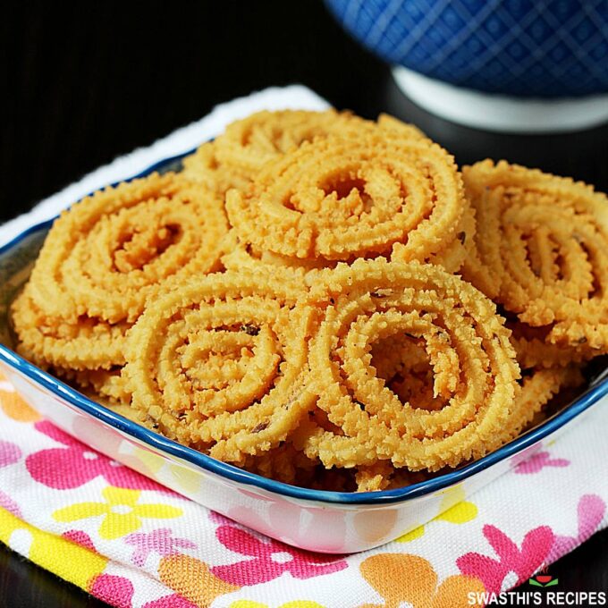 Butter Murukku Recipe | Benne Chakli - Swasthi's Recipes