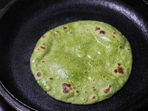 Spinach Wrap Recipe   Swasthi s Recipes - 78