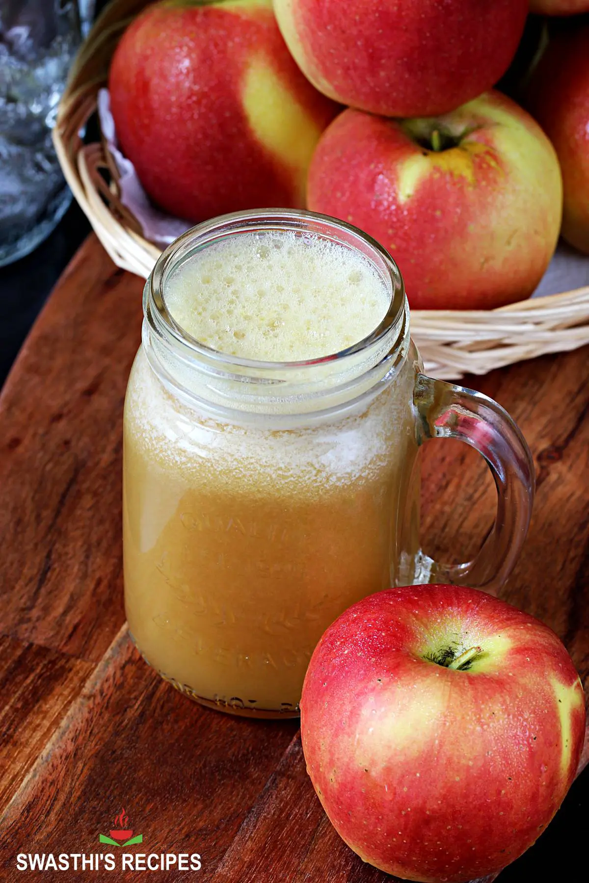 How to Make Juice Using a Blender! Easy Apple, Carrot & Ginger Juice!