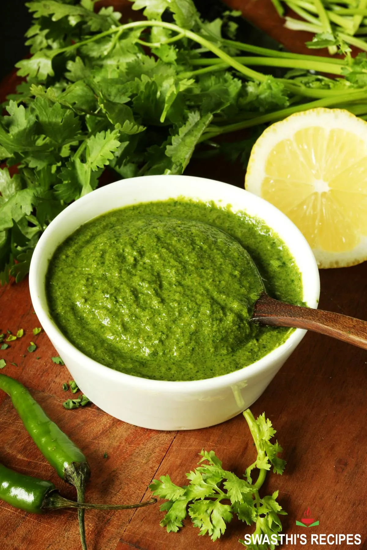cilantro chutney made in Indian style