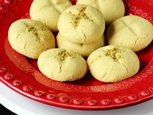 nankhatai are Indian eggless cookies