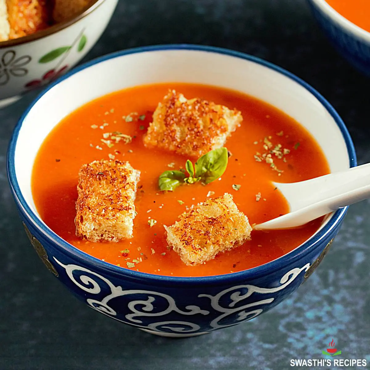 https://www.indianhealthyrecipes.com/wp-content/uploads/2022/11/tomato-soup-recipe.jpg.webp