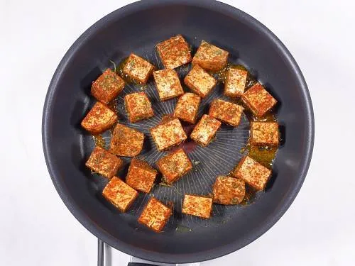 frying marinated tofu