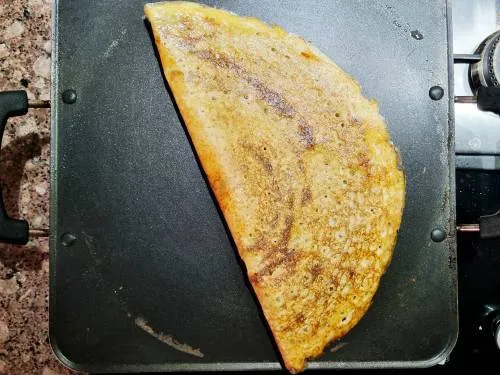 crispy brown rice dosa