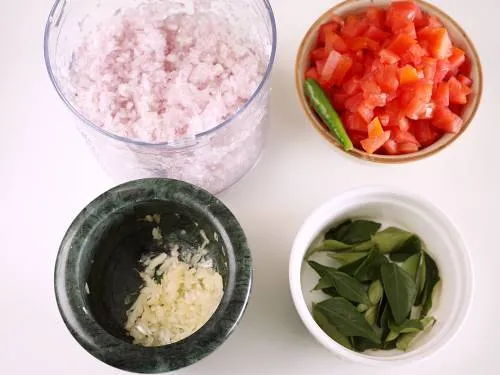 ingredients to make eggplant potato curry