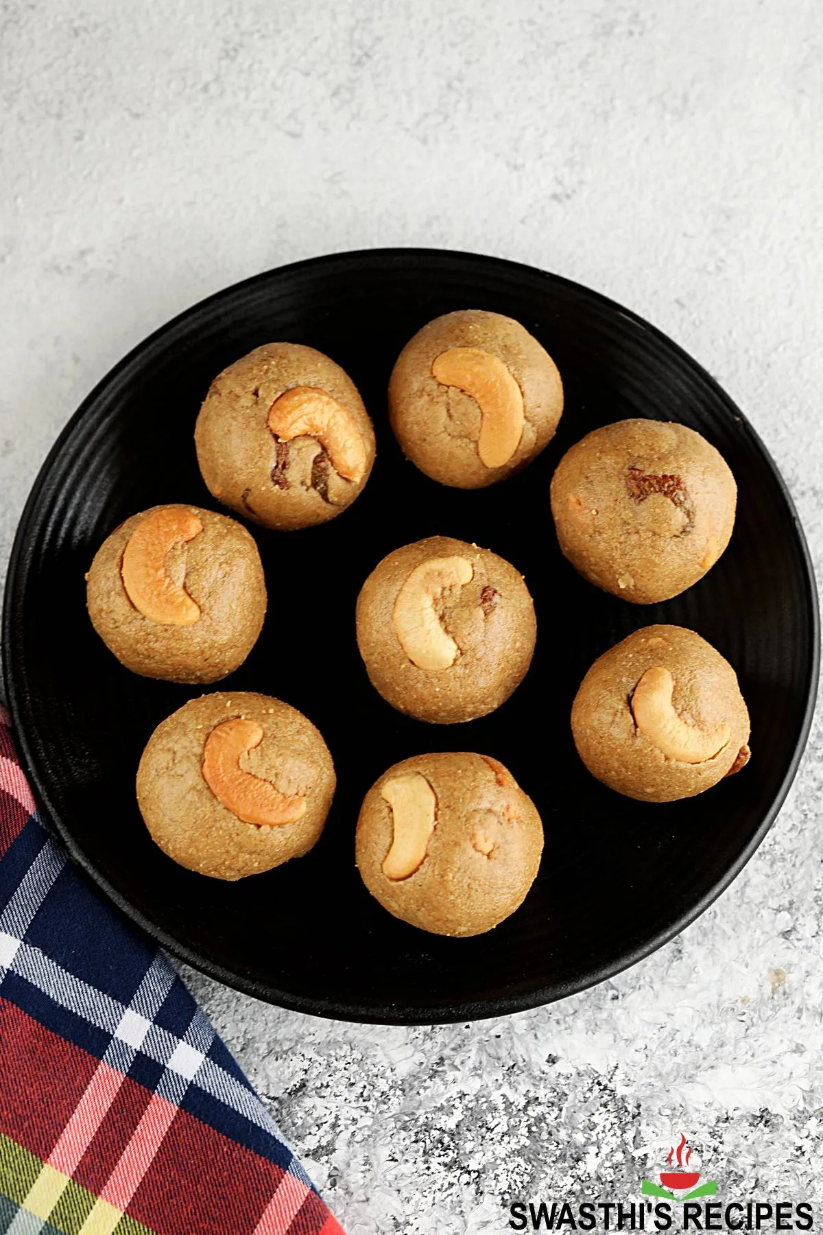 oats laddu also known as oat balls