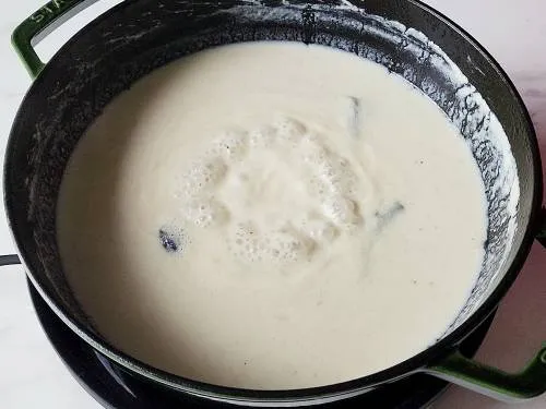 bubbling malai gravy