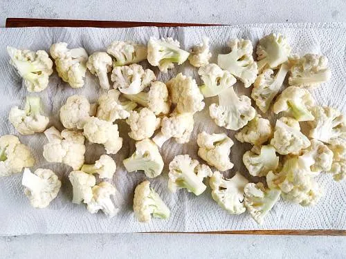 pat dry cauliflower for paratha