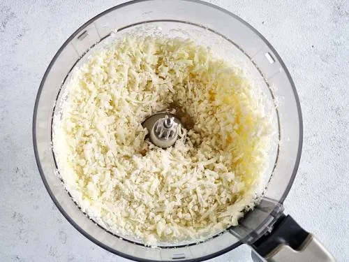 grated cauliflower to make gobi paratha