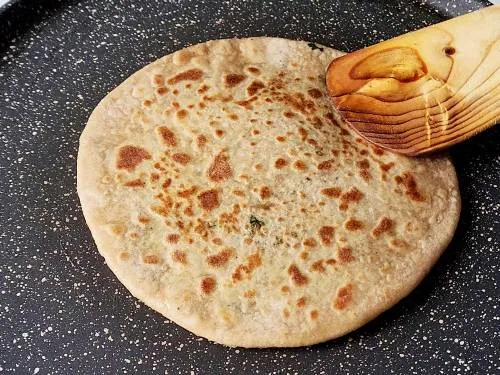 cooking cauliflower paratha