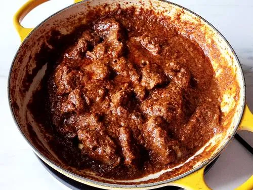 traces of ghee on lamb karahi