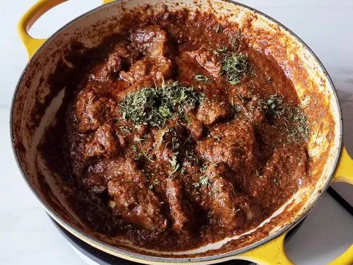 kasuri methi on mutton karahi