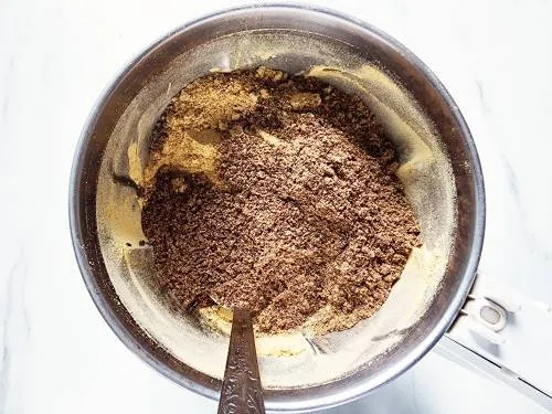 mixing flax seed podi