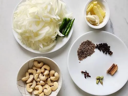 ingredients to saute and puree to make methi matar malai