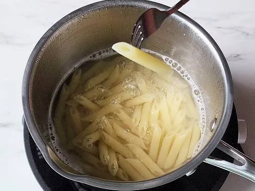 al dente cooked pasta