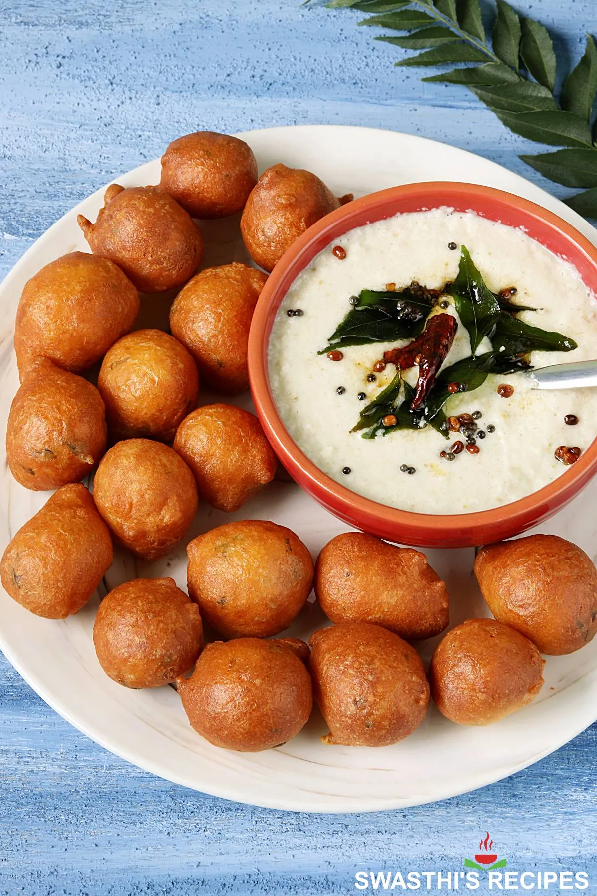 Mangalore Bajji - Goli Baje served in a plate with chutney